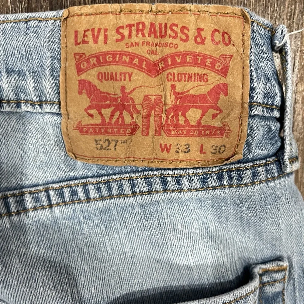 Levis 527 Jeans Mens 33x30 Blue Light Wash Regular Low Bootcut Denim